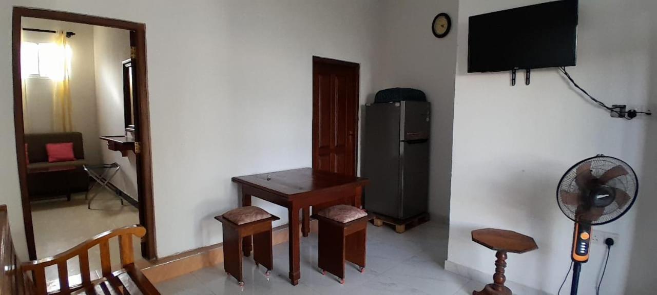 The Max Villa Negombo Buitenkant foto